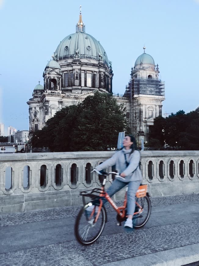 Lugar Catedral de Berlín