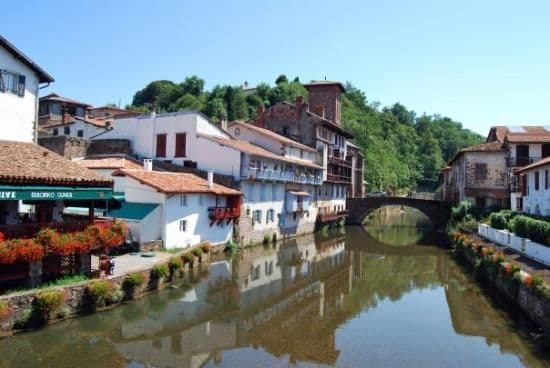 Place Saint-Jean-Pied-de-Port