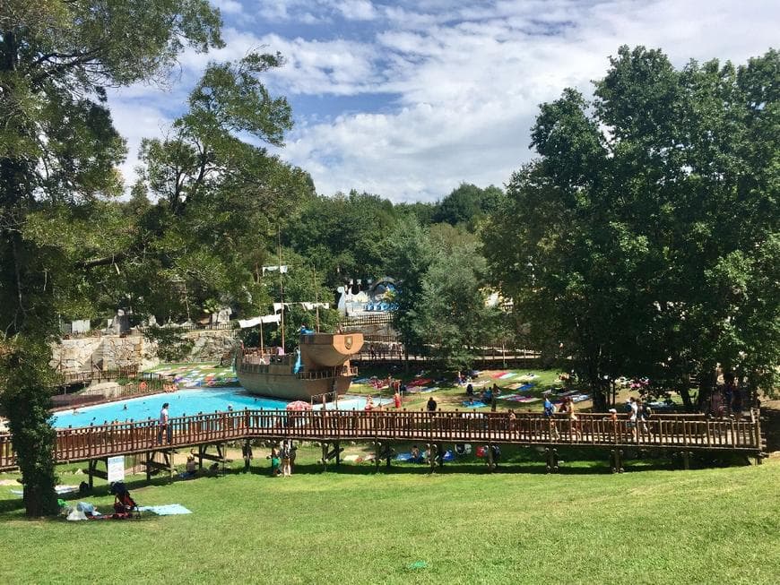 Lugar Magikland - Parque de Diversões