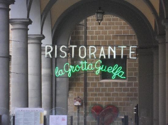 Restaurantes Ristorante La Grotta Guelfa