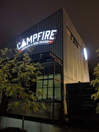 Restaurantes Campfire Brewing & Beer garden