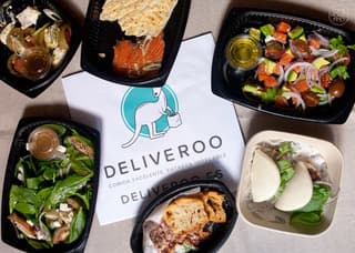 Fashion Deliveroo: Tu comida favorita de los restaurantes de tu zona, a ...