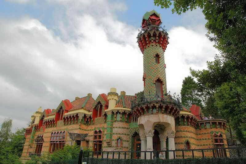 Moda El Capricho de Gaudí (Comillas) - Qué saber antes de ir - Lo más ...