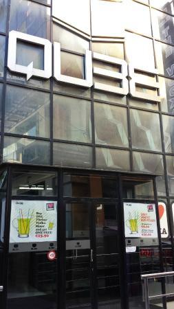 Place QUBE Vodka Bar