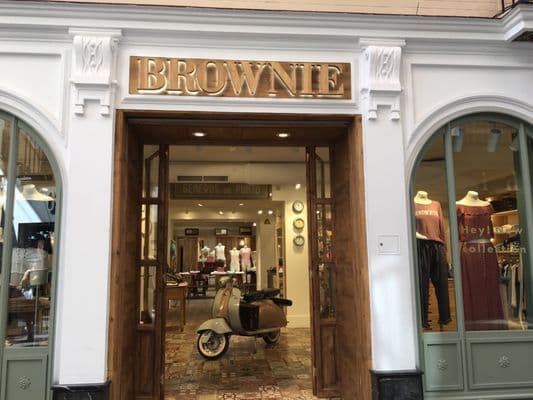 Moda Tiendas - Brownie Spain