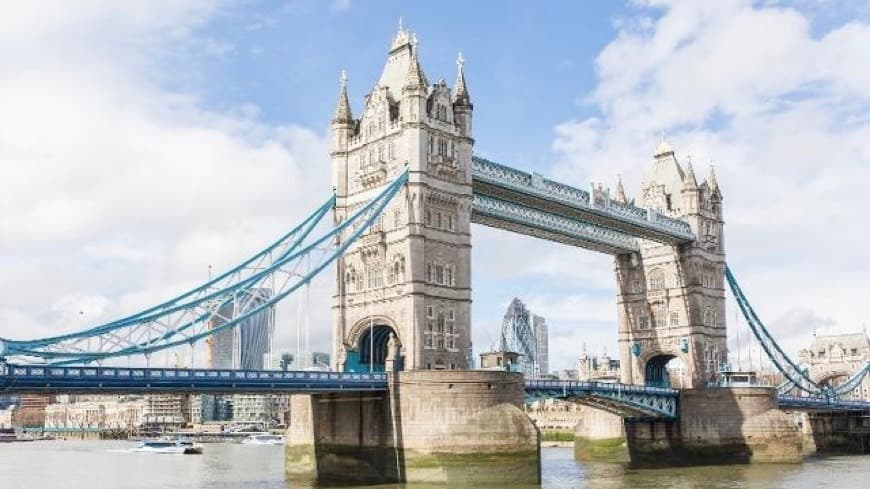 Place Tower Bridge