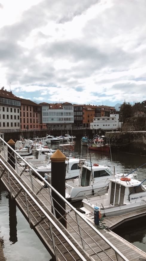 Lugar Puerto De Llanes