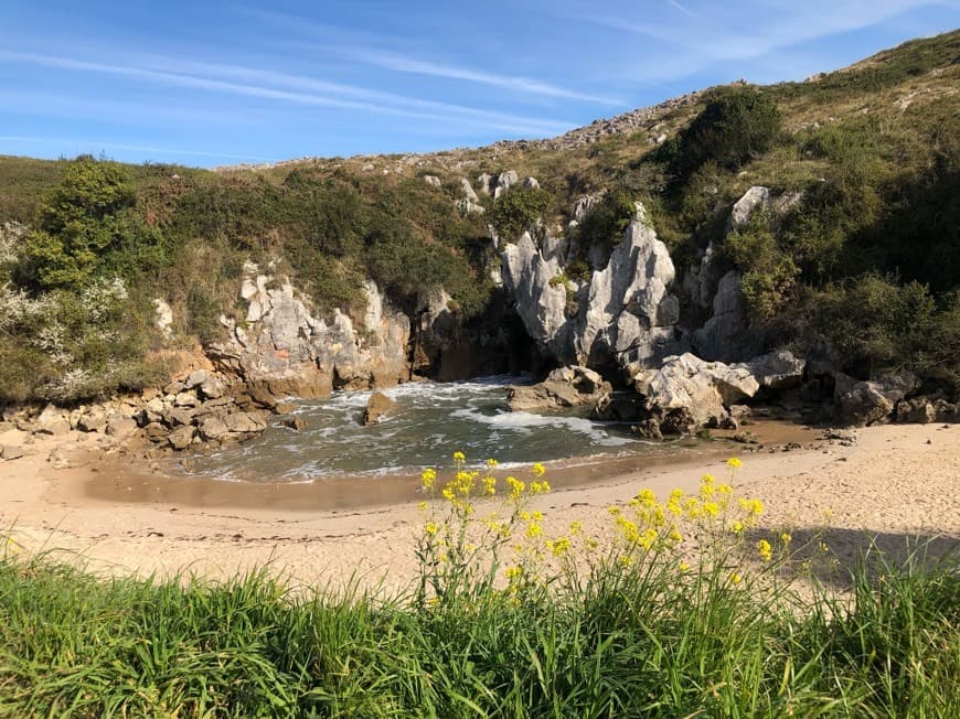 Lugar Playa de Gulpiyuri