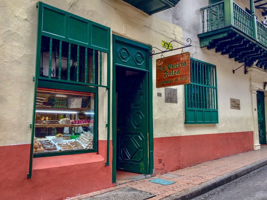 Restaurants La Puerta Falsa