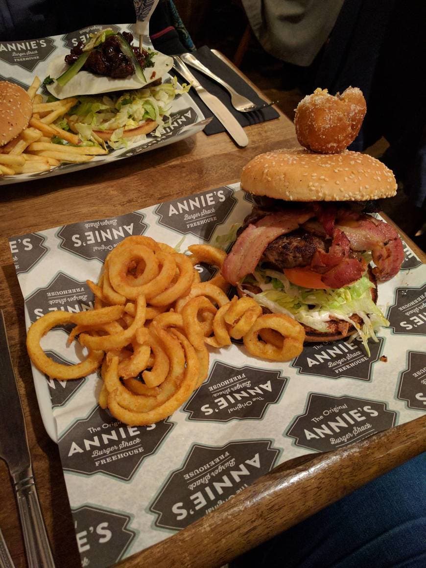 Restaurantes Annie's Burger Shack