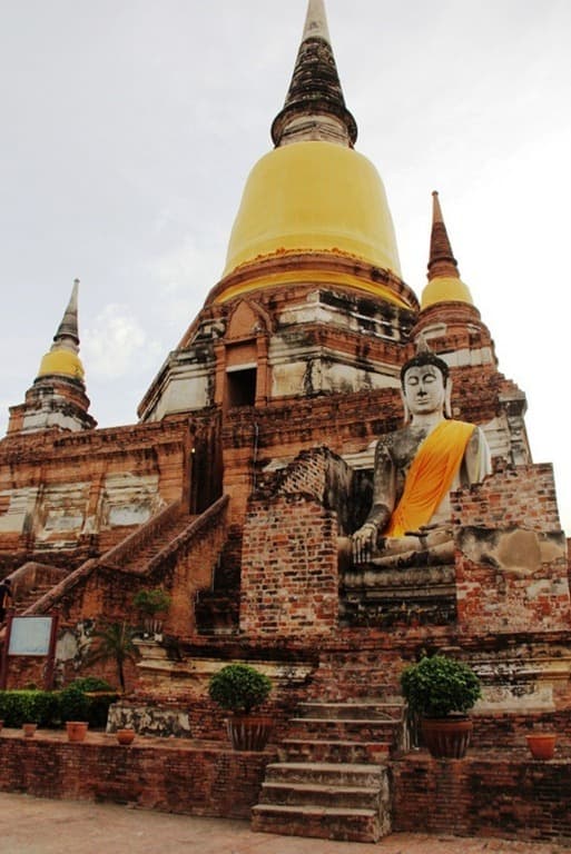 Place Wat Yai Chaimongkol (prayer rays).