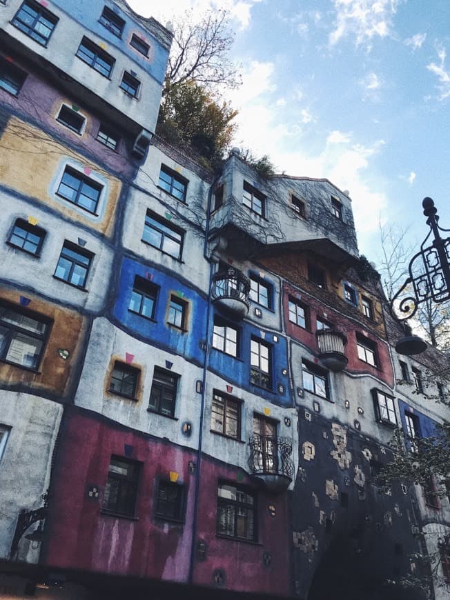 Place Hundertwasser Village