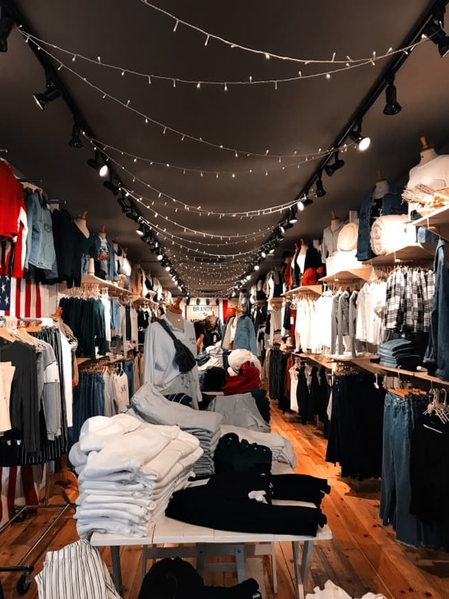 Place Brandy Melville