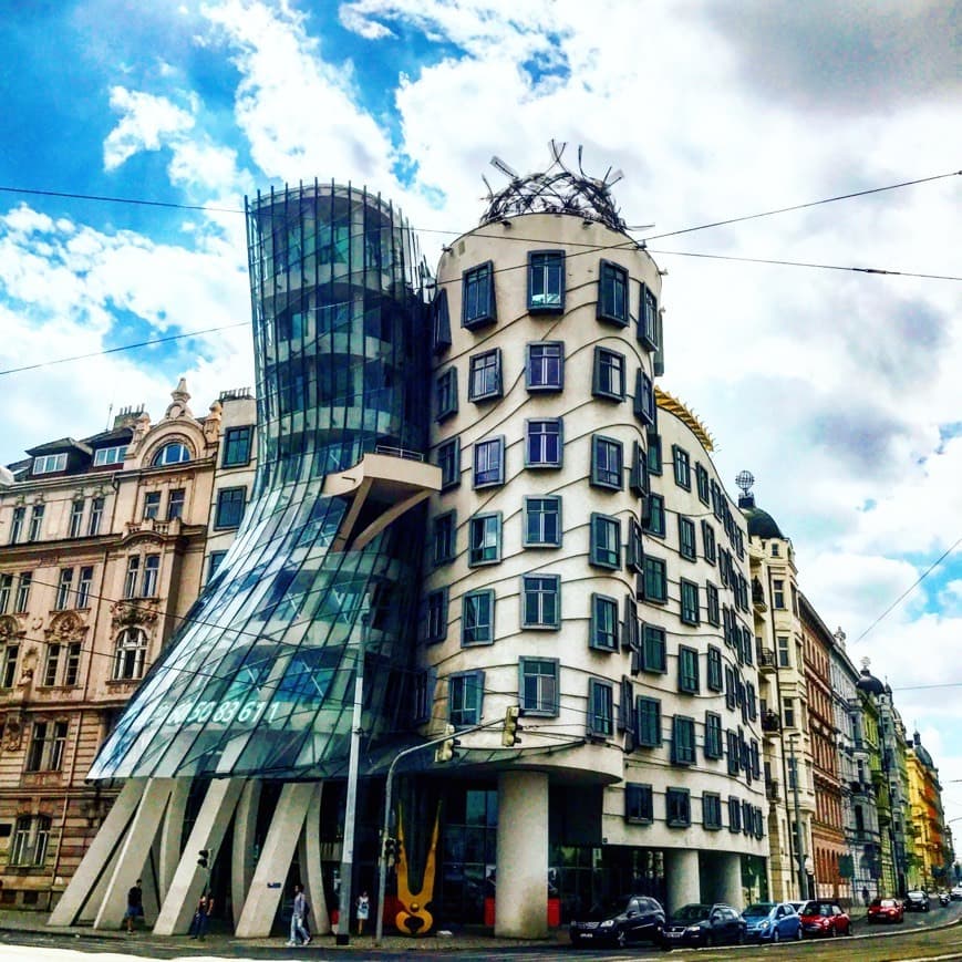 Lugar Dancing House Hotel ****