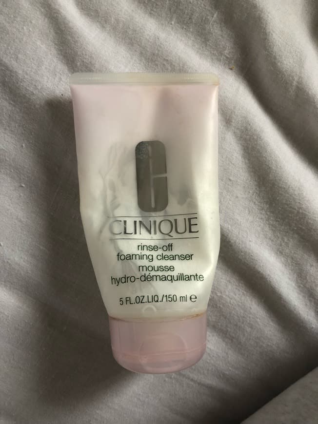 Moda Rinse-Off Foaming Cleanser | Clinique