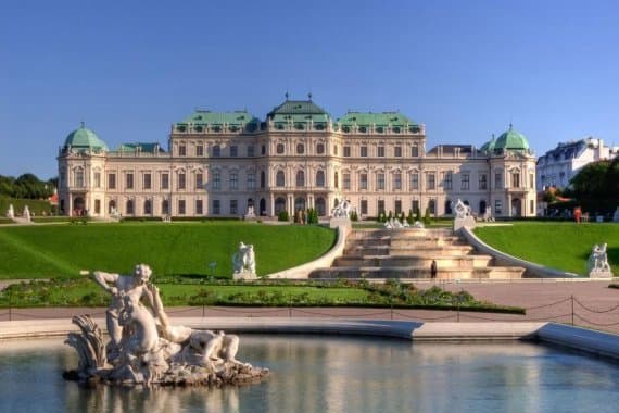 Place Belvedere Palace