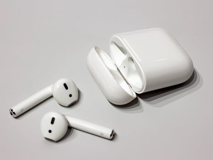 Fashion Buy AirPods - Apple