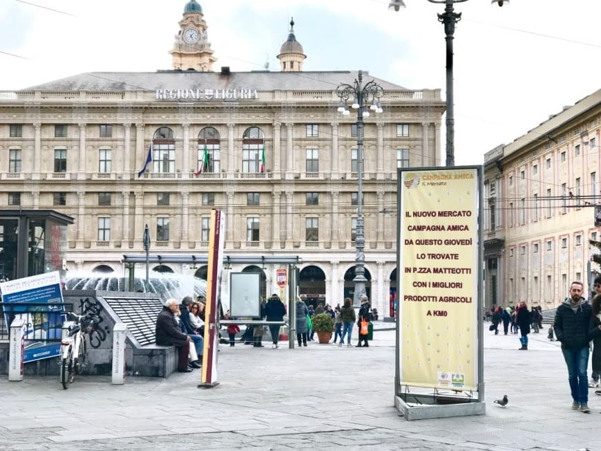 Place Piazza De Ferrari