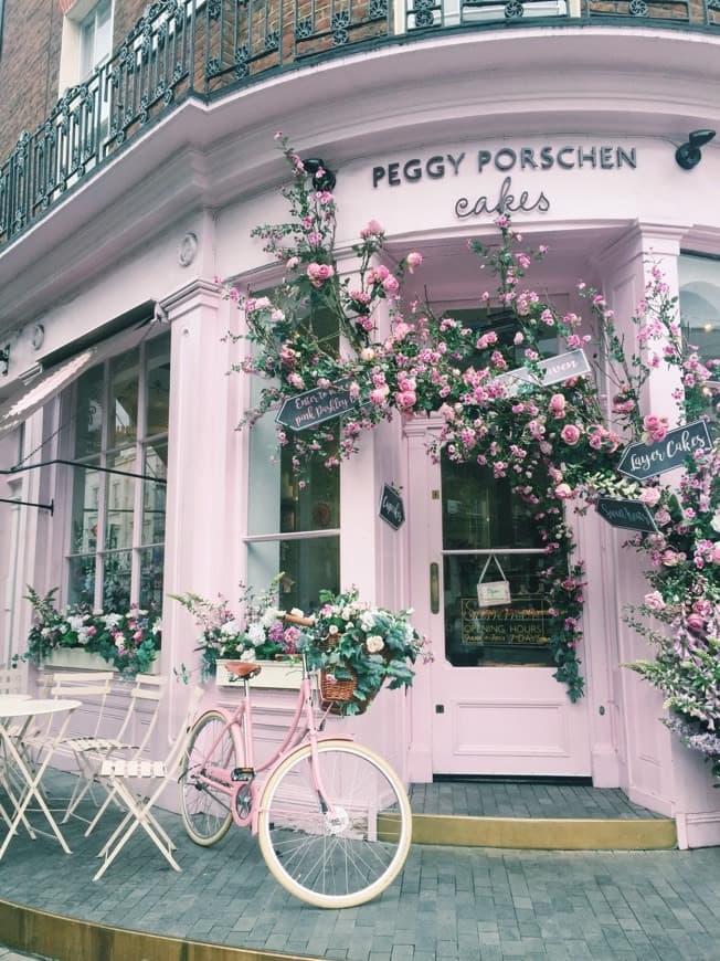 Place Peggy Porschen Cakes