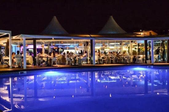 Restaurantes Casanova Beach Club (CBC)