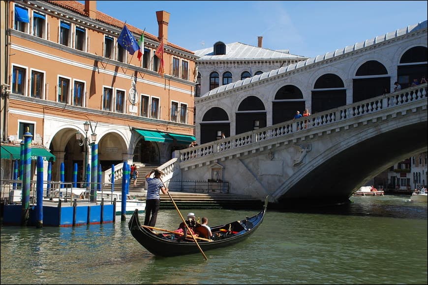 Place Venecia