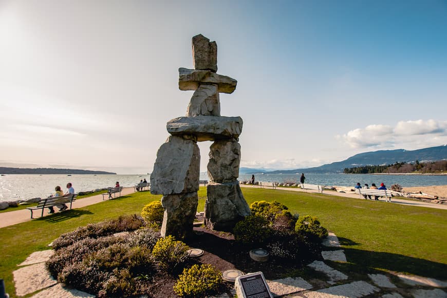 Place Inukshuk