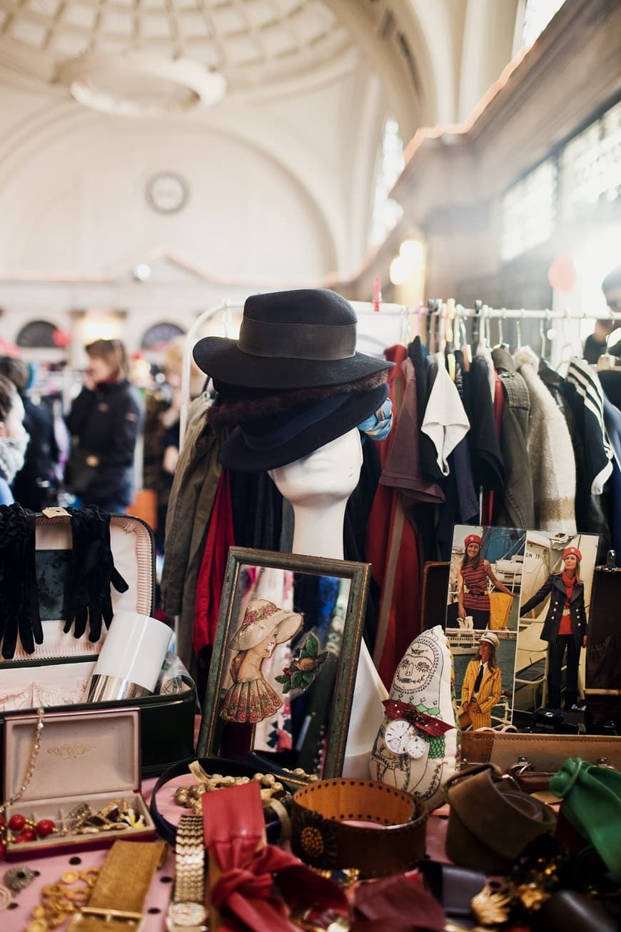 Lugar Mercat de Segona Mà "Lost & Found"