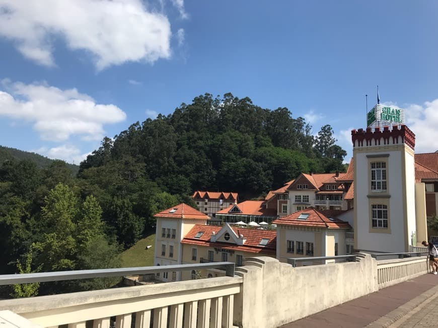 Lugar Gran Hotel Balneario de Puente Viesgo