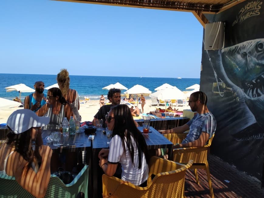 Restaurants Exiles Beach