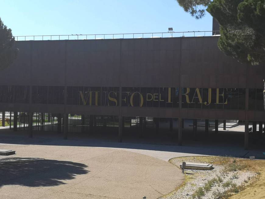 Lugar Museo del Traje de Madrid