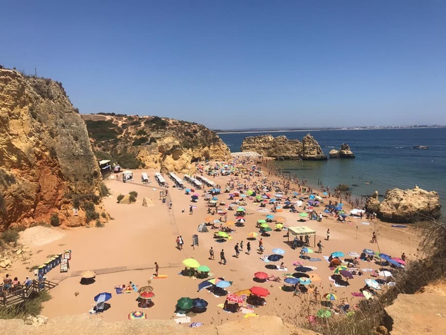 Place Praia Dona Ana