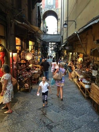 Place San Gregorio Armeno