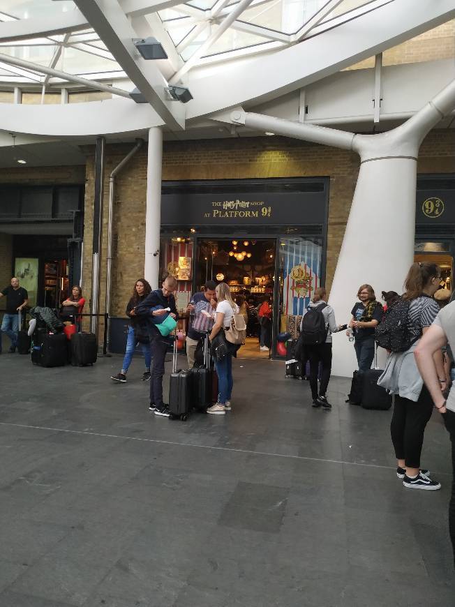 Place The Harry Potter Shop at Platform 9¾