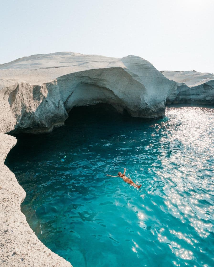 Place Sarakiniko Beach