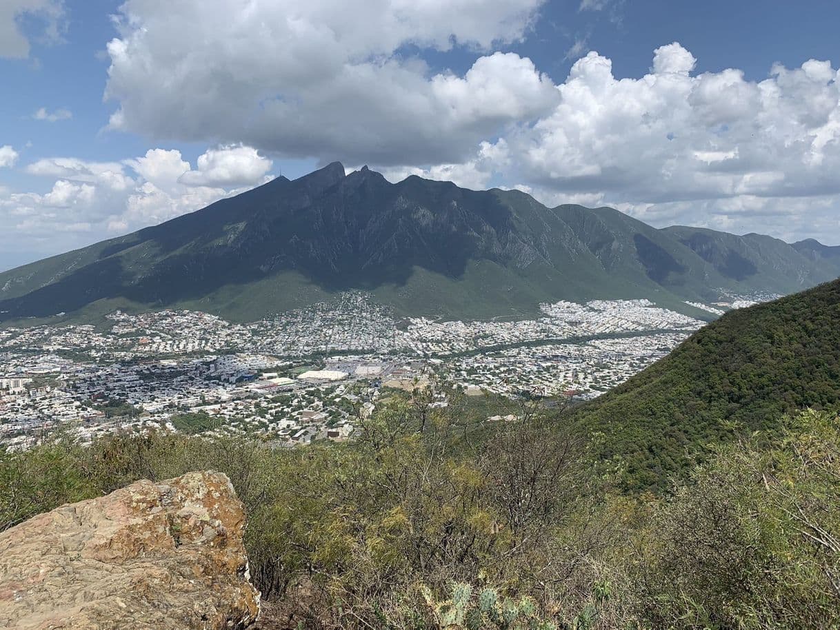 Lugar Cerro del Chupón