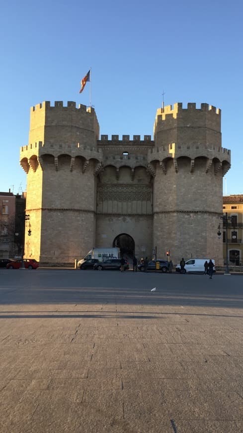 Place Torres de Serranos