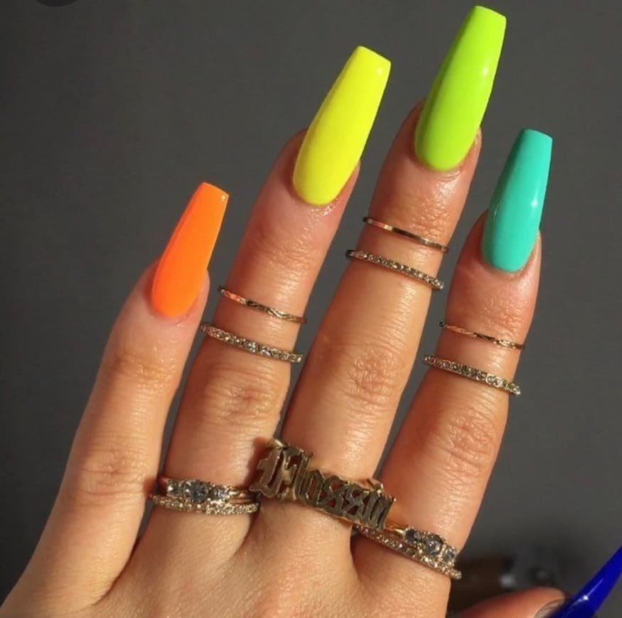 Moda Uñas fosforitas 