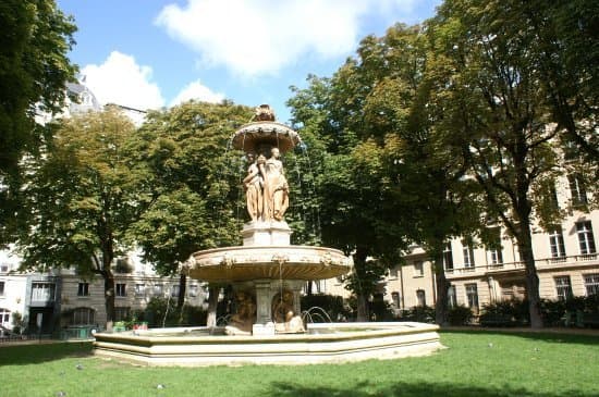 Place Fontaine Louvois