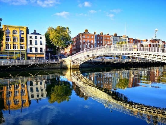 Place Ha'penny Bridge