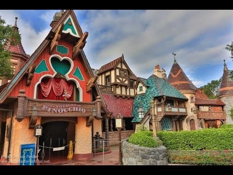 Fashion Les Voyages de Pinocchio | Disneyland Paris