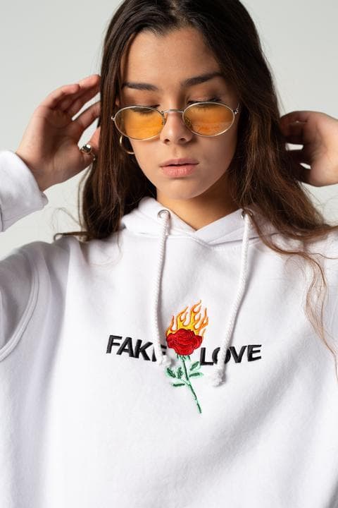 Producto Sudadera Fake Love🔥