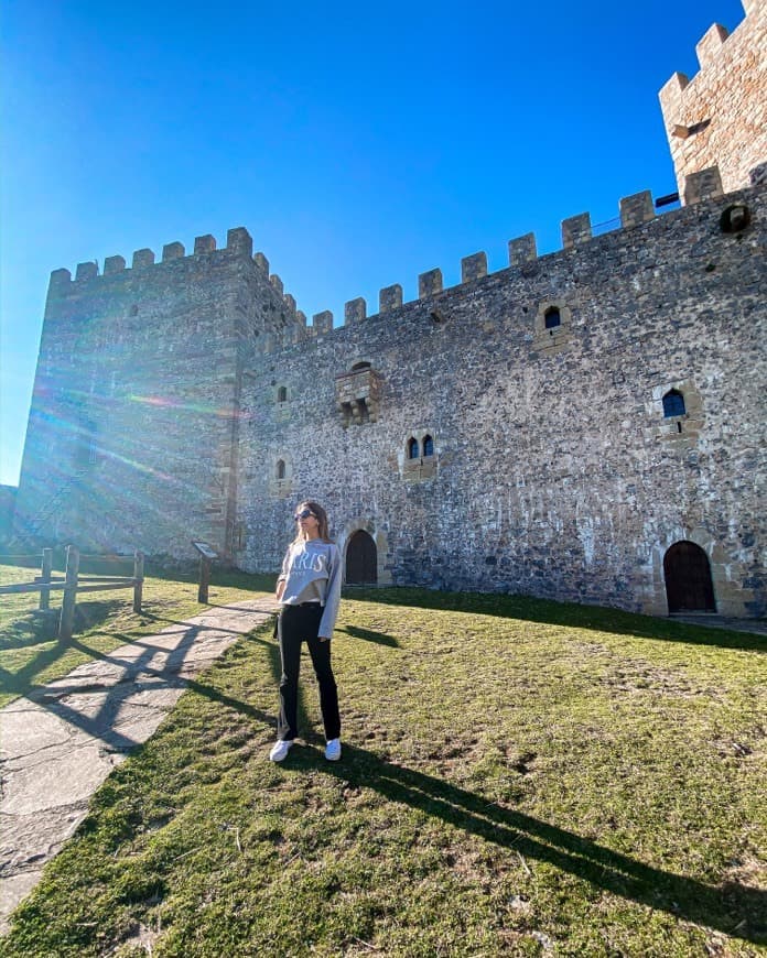 Place Castillo de Agüero