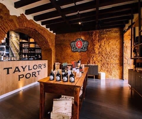 Lugar Taylor's Port - Wine Shop & Tasting Room