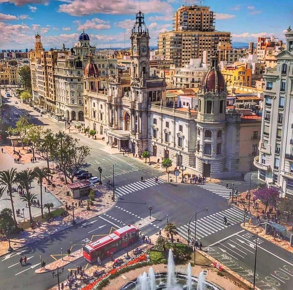 Place Plaza del Ayuntamiento