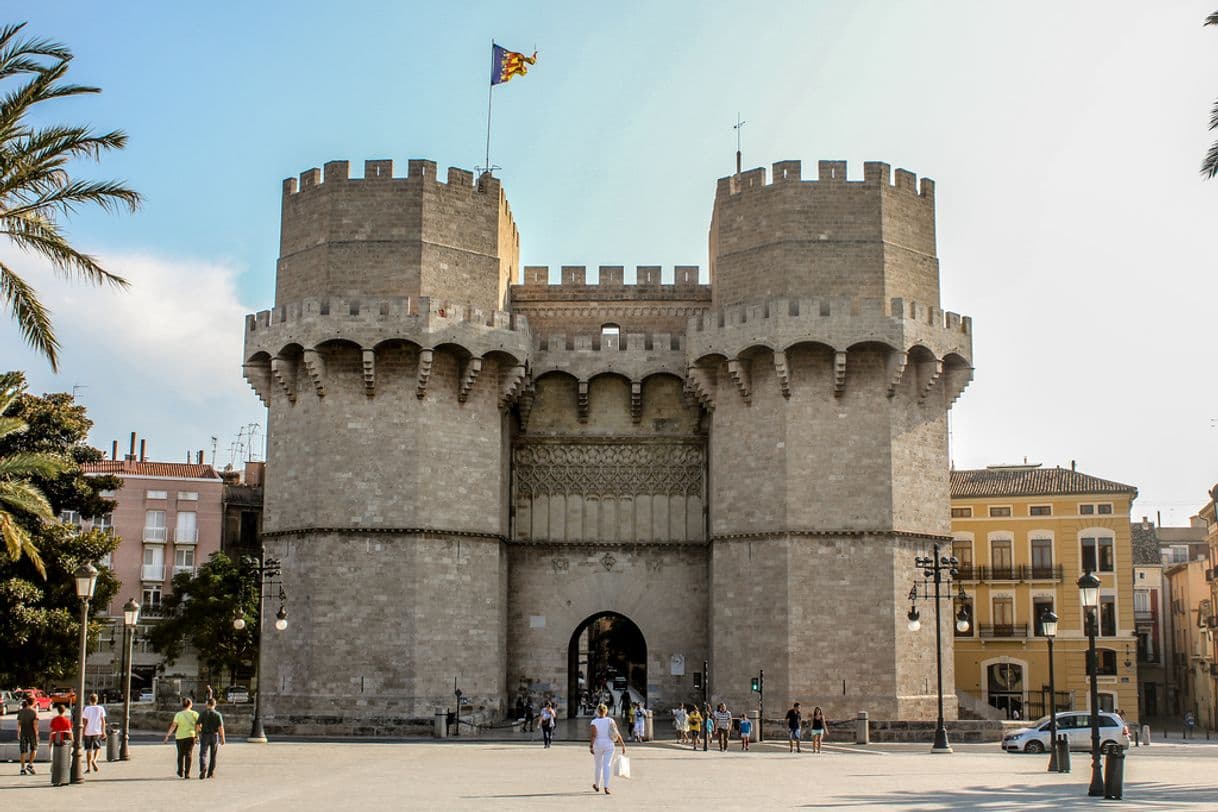 Place Torres De Serrano