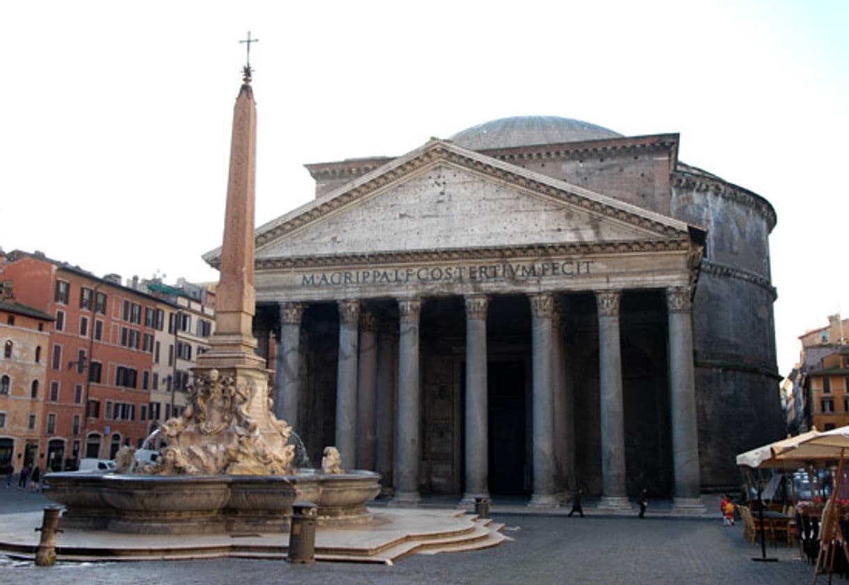 Place Piazza della Rotonda