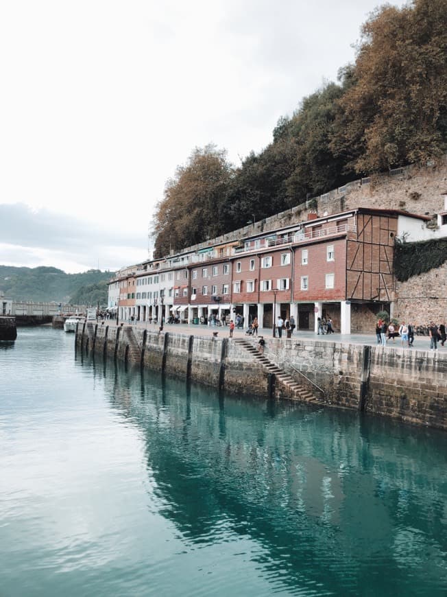 Place Donostiako portua