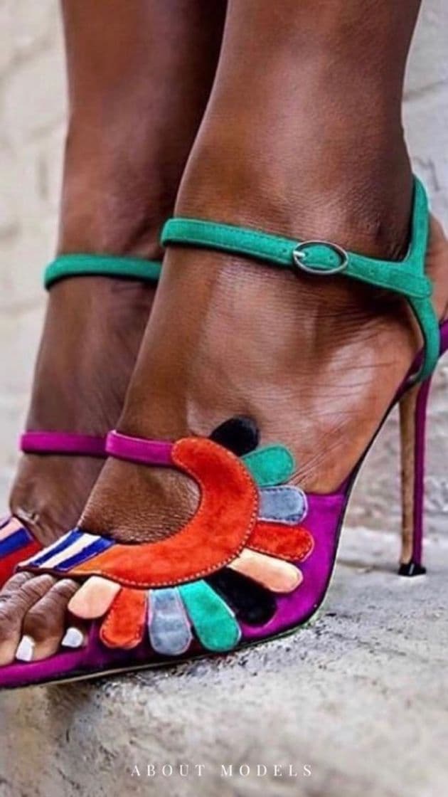 Moda Sandals