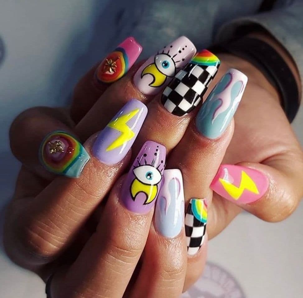 Moda Nails 