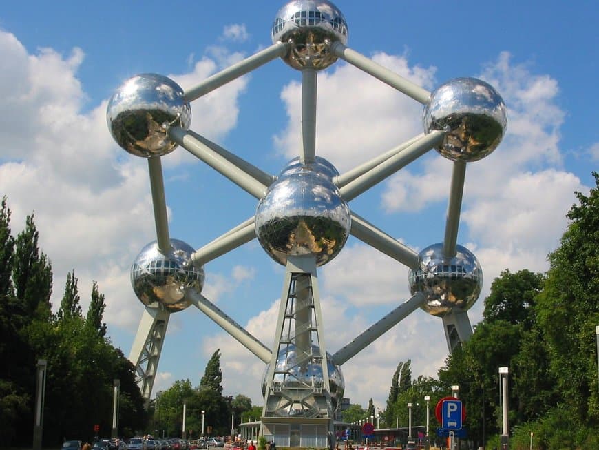 Lugar Atomium